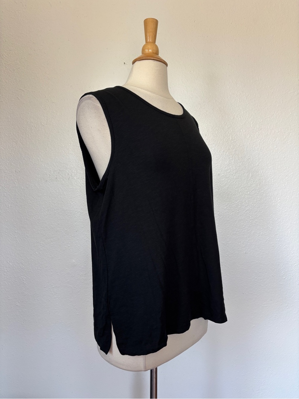 Max Studio Black Sleeveless Crewneck Tank